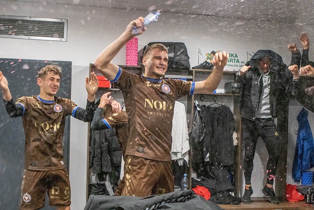 东体：省超想持续火爆应提高技战术、制度联赛化、培养年轻人